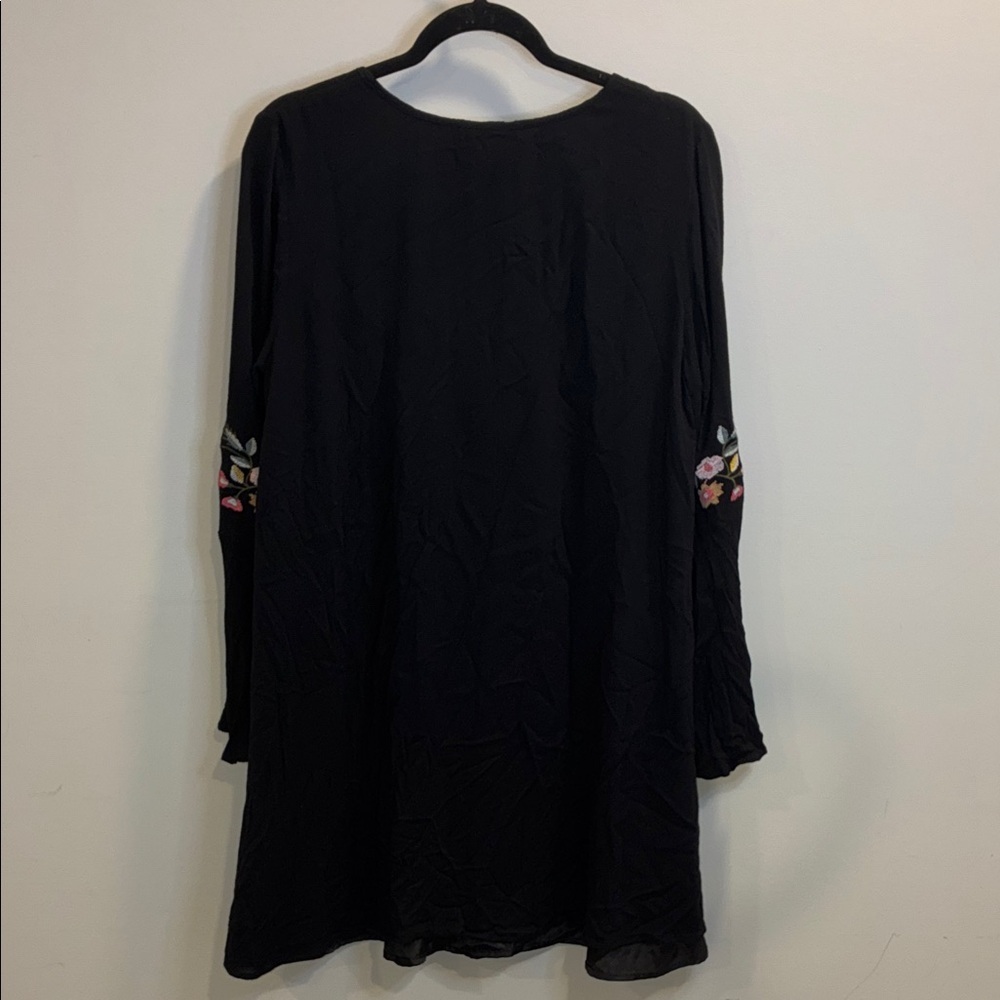 Sugarlips Swing Trapeze Embroidered Bell Sleeve Dress Size Large - Picture 9 of 9